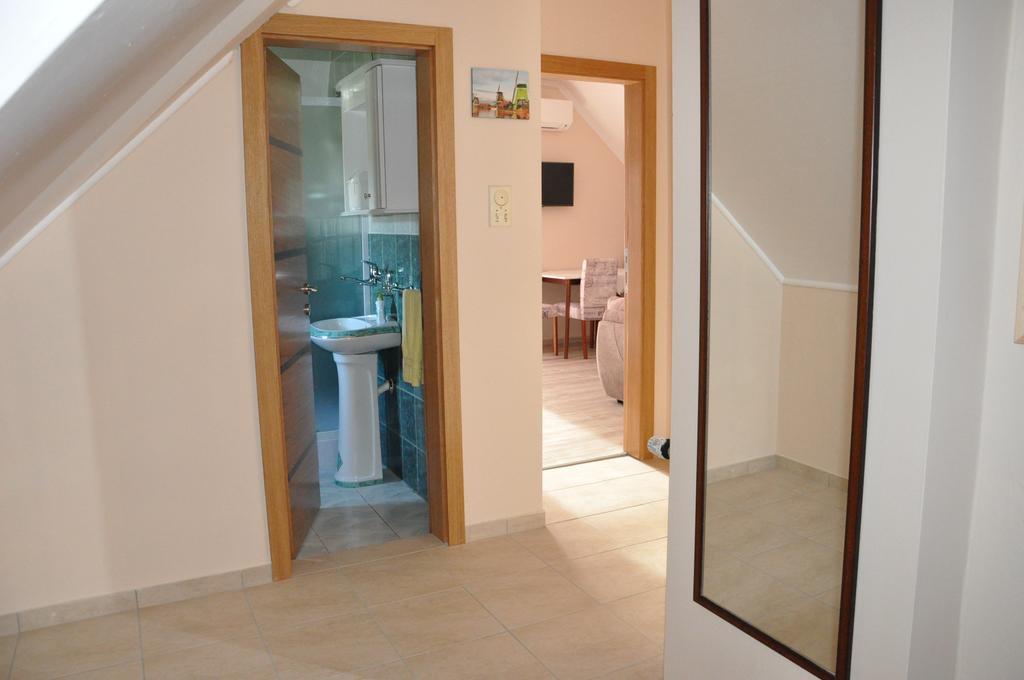 Aria Apartmani ヴルドニーク エクステリア 写真