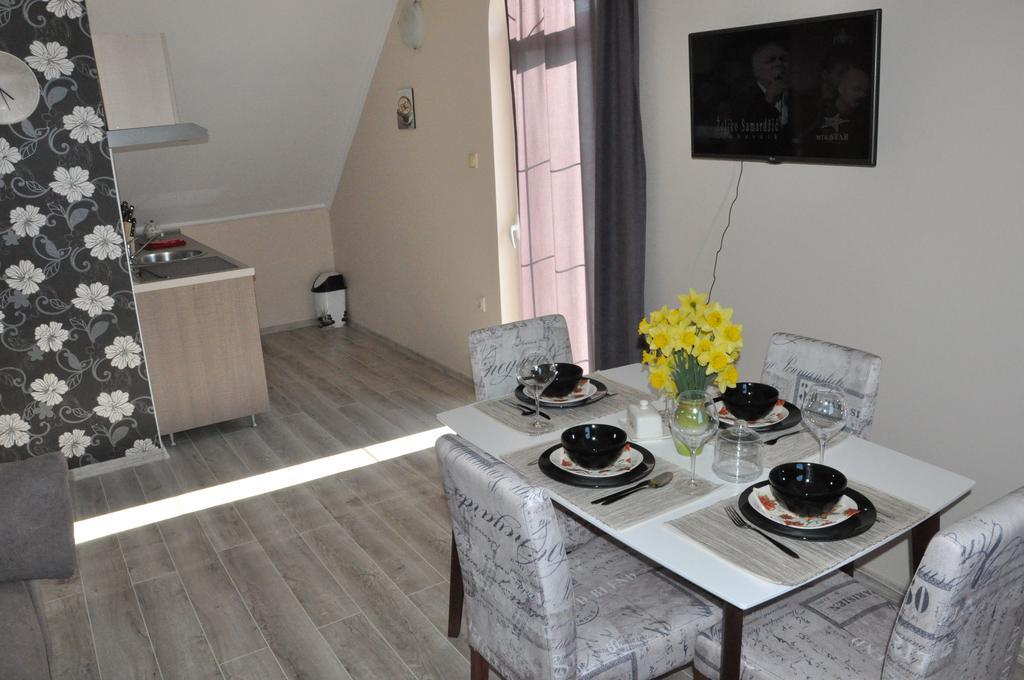Aria Apartmani ヴルドニーク エクステリア 写真